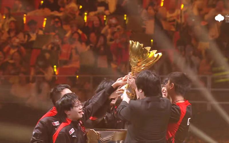 Bwipo 对争议言论表示歉意，并为 2025 年全球总决赛做准备